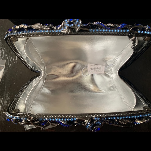 Princess Diana inspired Swarovsky Crystal clutch. - Picture 3 of 3
